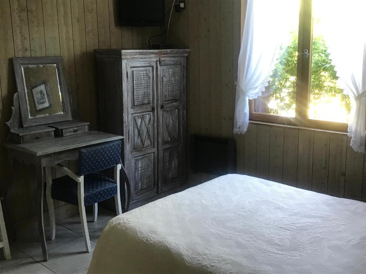 Chambres D'Hotes Les 4 Chemins Trouville-sur-mer Exteriör bild
